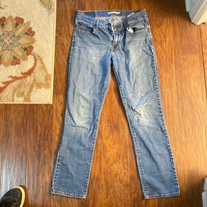 Levi’s 414 Relaxed Straight